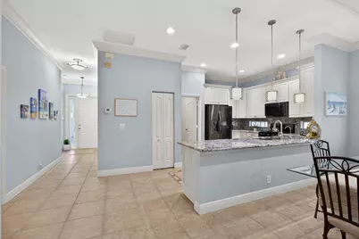 118 Kensington Way, Royal Palm Beach, FL 33414 - Photo 10