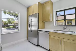 8157 Springtree Rd, Boca Raton, FL 33496 - Photo 6