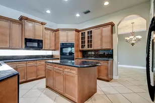 670 Edgebrook Ln, Royal Palm Beach, FL 33411 - Photo 6
