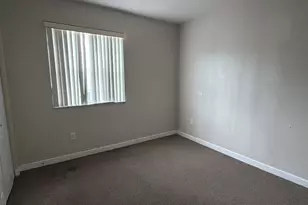 933 NE 42nd Ave, Homestead, FL 33033 - Photo 10