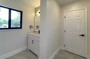 1795 Lauderdale Manor Dr, Fort Lauderdale, FL 33311 - Photo 22