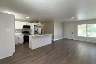 1795 Lauderdale Manor Dr, Fort Lauderdale, FL 33311 - Photo 10