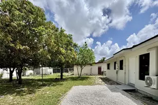 1795 Lauderdale Manor Dr, Fort Lauderdale, FL 33311 - Photo 24