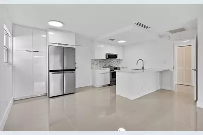 3212 NE 12th Street #204, Pompano Beach, FL 33062 - Photo 1