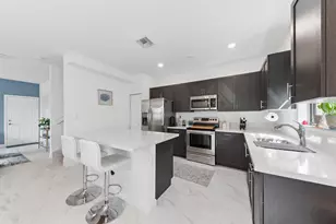 4622 Belgian Ln, Davie, FL 33314 - Photo 8