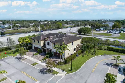4622 Belgian Lane, Davie, FL 33314 - Photo 4