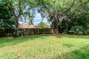 13354 Georgian Ct, Wellington, FL 33414 - Photo 30