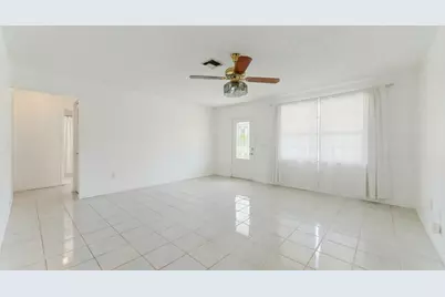 428 Alemeda Drive, Palm Springs, FL 33461 - Photo 2