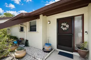 272 Beaver Dam Ct, Royal Palm Beach, FL 33411 - Photo 2