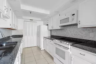 859 Jeffery St, Boca Raton, FL 33487 - Photo 2