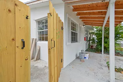 411B NE 57th Court, Oakland Park, FL 33334 - Photo 10