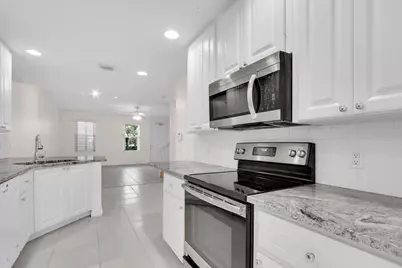3183 E Community Drive, Jupiter, FL 33458 - Photo 2