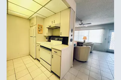 2060 Harwood E #2060, Deerfield Beach, FL 33442 - Photo 10