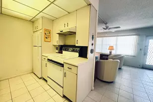 2060 Harwood E, Deerfield Beach, FL 33442 - Photo 10