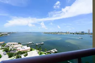 2650 Lake Shore Dr, Riviera Beach, FL 33404 - Photo 20