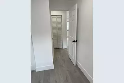 880 NW 8th Avenue, Pompano Beach, FL 33060 - Photo 12