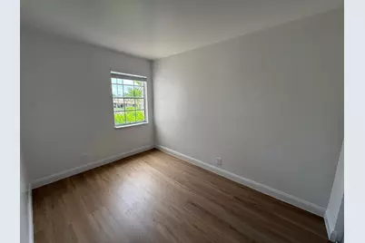 4100 NW 16th Avenue #11, Oakland Park, FL 33309 - Photo 4