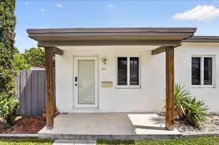 995 NE 156th Terrace, North Miami Beach, FL 33162 - Photo 2