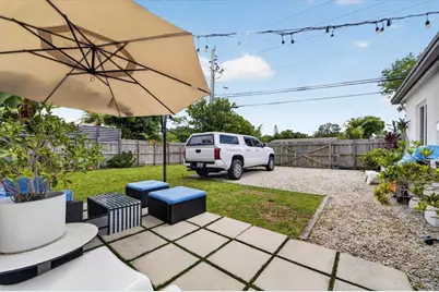 995 NE 156th Terrace, North Miami Beach, FL 33162 - Photo 18