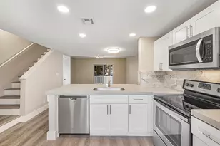 2747 NE 15th St, Pompano Beach, FL 33062 - Photo 6