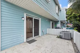 2747 NE 15th St, Pompano Beach, FL 33062 - Photo 32