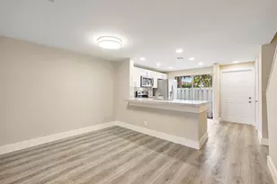 2747 NE 15th St, Pompano Beach, FL 33062 - Photo 10