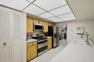 10325 NW 42nd Dr, Coral Springs, FL 33065 - Photo 16