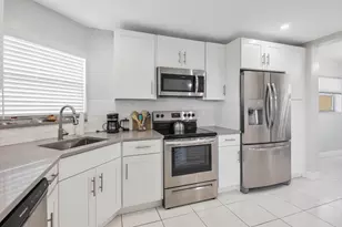 3661 Via Poinciana, Greenacres, FL 33467 - Photo 4