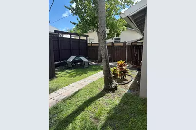 1715 Buchanan Street #Rear, Hollywood, FL 33020 - Photo 2