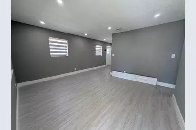 827 Franklin Road, West Palm Beach, FL 33405 - Photo 1