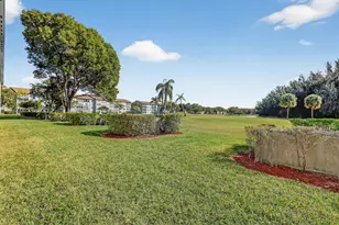 12500 SW 6th St, Pembroke Pines, FL 33027 - Photo 10