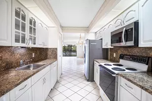 13701 SW 12th St, Pembroke Pines, FL 33027 - Photo 14