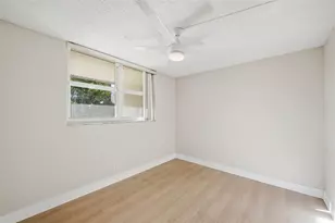 9430 Poinciana Pl, Davie, FL 33324 - Photo 16