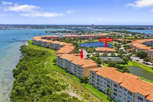 26 Harbour Isle Dr W, Fort Pierce, FL 34949 - Photo 1