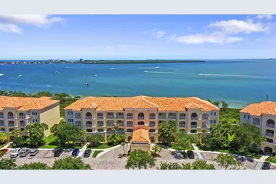 26 Harbour Isle Drive W #Ph06, Fort Pierce, FL 34949 - Photo 2