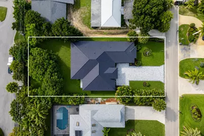 513 SW South Carolina Drive, Stuart, FL 34994 - Photo 2