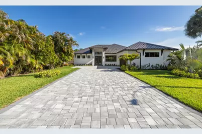 513 SW South Carolina Drive, Stuart, FL 34994 - Photo 10