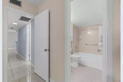 1940 NE 2nd Avenue #106j, Wilton Manors, FL 33305 - Photo 10