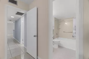 1940 NE 2nd Ave, Wilton Manors, FL 33305 - Photo 10