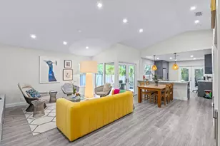 2474 Bedford Mews Dr, Wellington, FL 33414 - Photo 8