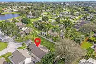 2474 Bedford Mews Dr, Wellington, FL 33414 - Photo 44
