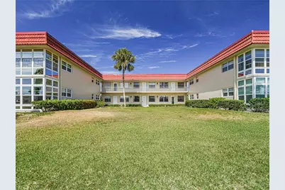 76 Royal Oak Drive #104, Vero Beach, FL 32962 - Photo 2