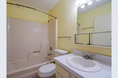76 Royal Oak Drive #104, Vero Beach, FL 32962 - Photo 14