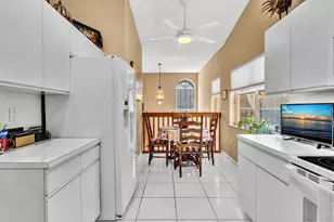 9589 Shadybrook Dr, Boynton Beach, FL 33437 - Photo 12
