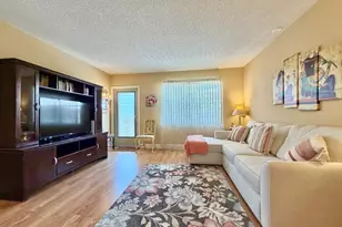 19 Abbey Ln, Delray Beach, FL 33446 - Photo 1