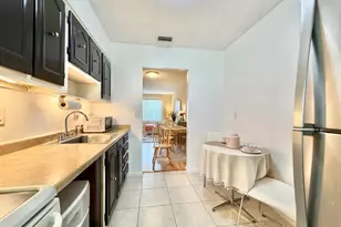 19 Abbey Ln, Delray Beach, FL 33446 - Photo 8
