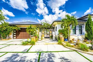 1325 N Mangonia Dr, West Palm Beach, FL 33401 - Photo 1