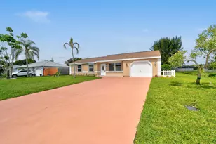 1502 SE Belcrest St, Port Saint Lucie, FL 34952 - Photo 4
