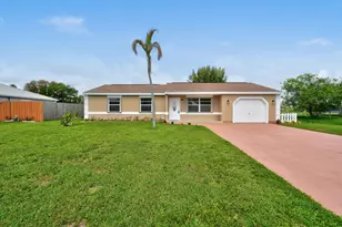 1502 SE Belcrest St, Port Saint Lucie, FL 34952 - Photo 6