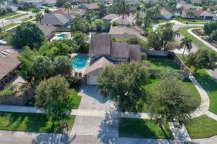 4140 Woods End Rd, Boca Raton, FL 33487 - Photo 2